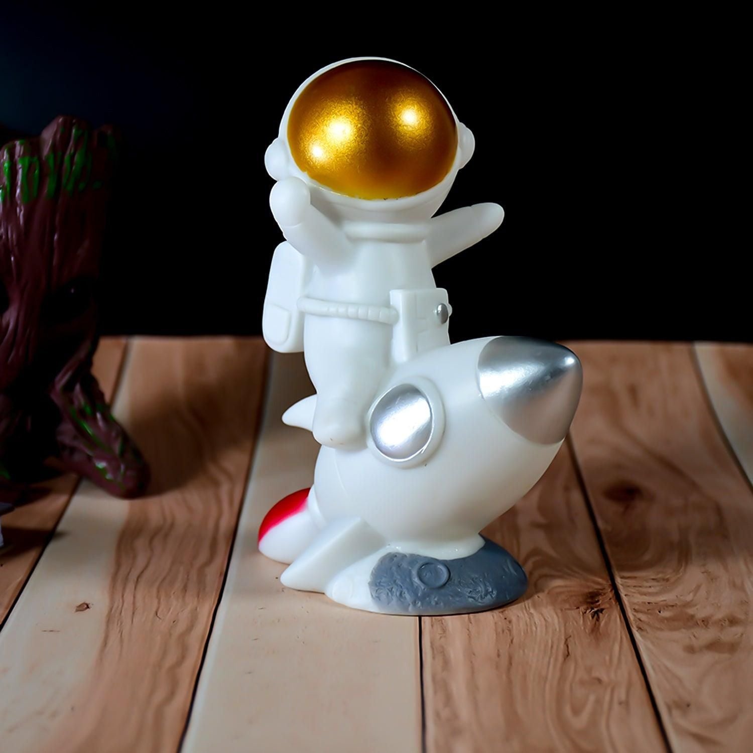 Space Astronaut Figurines Resin Crafts Home Decor